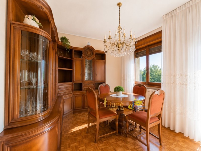 Trilocale in Vendita a Parma, zona San Lazzaro, 195'000&euro;, 90 m²