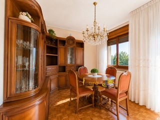 Trilocale in Vendita a Parma, zona San Lazzaro, 195'000&euro;, 90 m²