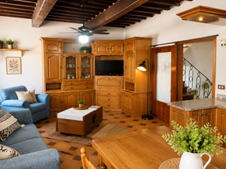 Appartamento in Vendita a Rapolano Terme, zona Serre Di Rapolano, 88'000&euro;, 105 m², con Box