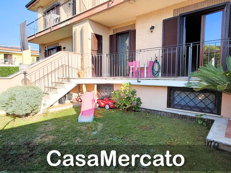 Appartamento in Vendita a Rocca di Papa, 260'000&euro;, 170 m²