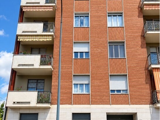 Quadrilocale in Vendita a Torino, 66'000&euro;, 74 m²