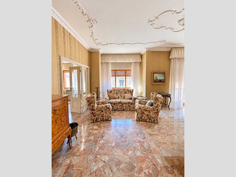 Appartamento in Vendita a Lanciano, 240'000&euro;, 244 m²