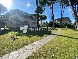 Trilocale in Vendita a Massa, zona Marina di Massa, 140'000&euro;, 60 m²
