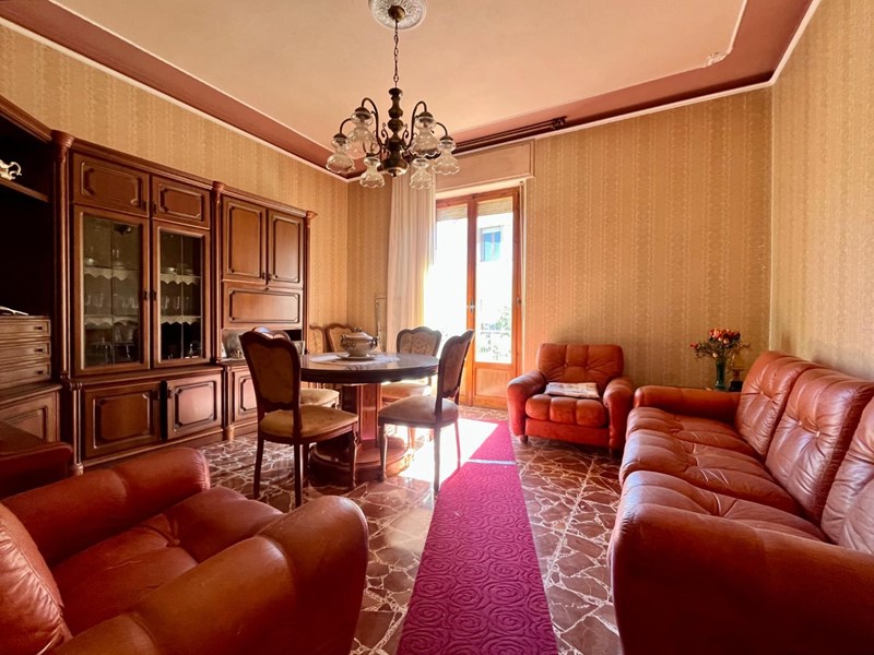 Appartamento in Vendita a Asciano, 104'000&euro;, 97 m², con Box