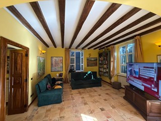 Appartamento in Vendita a Aulla, 185'000&euro;, 230 m², arredato