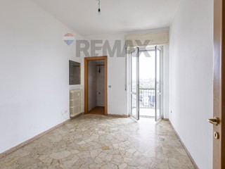 Trilocale in Vendita a Cologno Monzese, 159'000&euro;, 71 m²