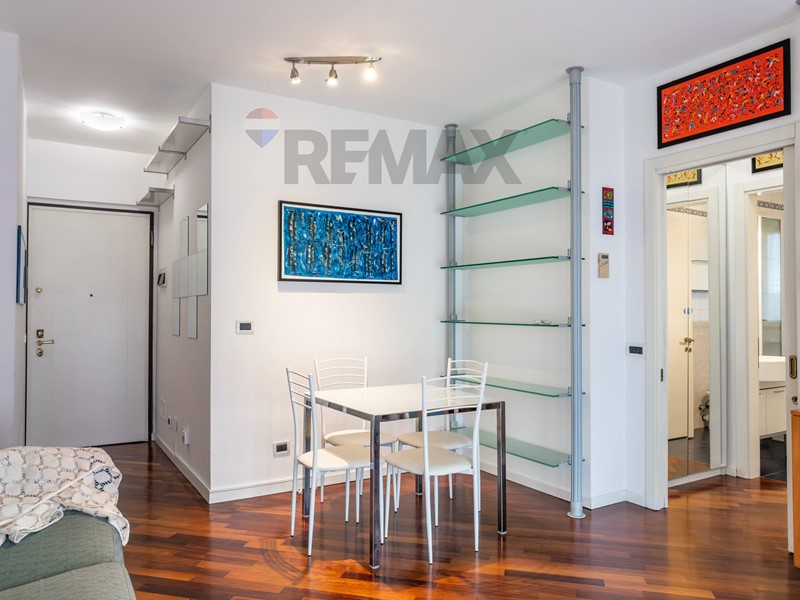 Bilocale in Vendita a San Donato Milanese, 280'000&euro;, 73 m²