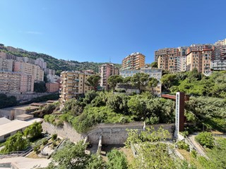 Appartamento in Vendita a Genova, 117'000&euro;, 95 m²