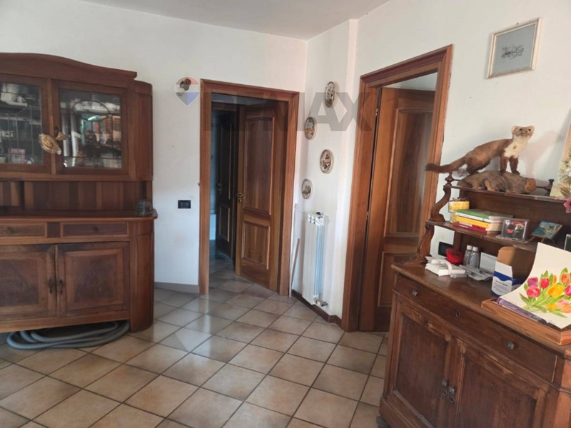 Trilocale in Vendita a Casalzuigno, 99'000&euro;, 105 m²