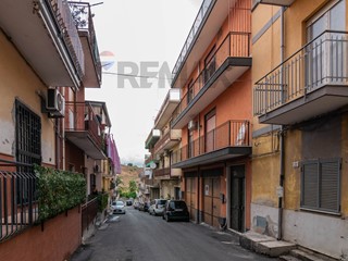 Quadrilocale in Vendita a Catania, 115'000&euro;, 96 m²