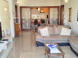 Appartamento in Vendita a Catania, 220'000&euro;, 132 m²