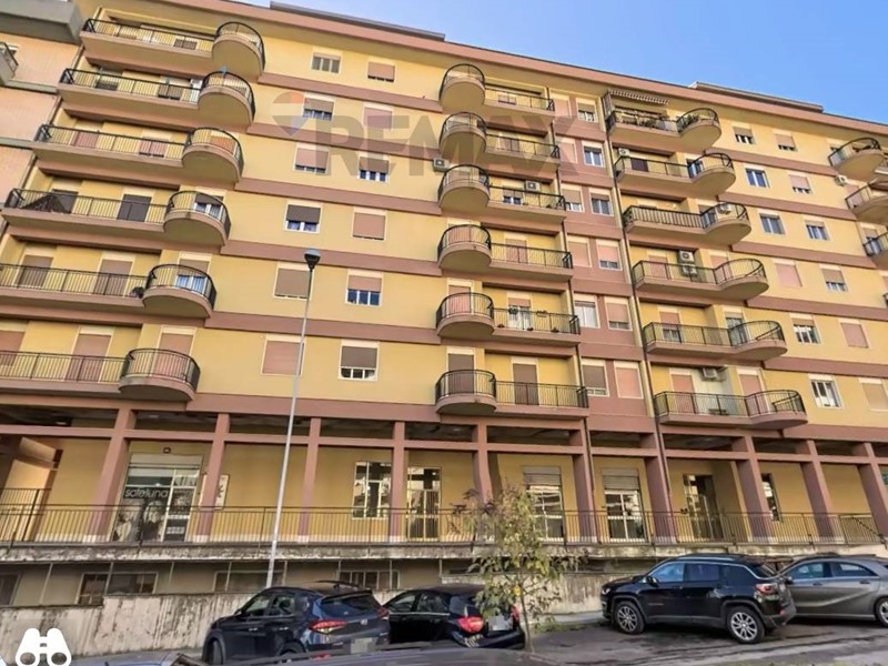 Appartamento in Vendita a Caltanissetta, 90'000&euro;, 140 m²