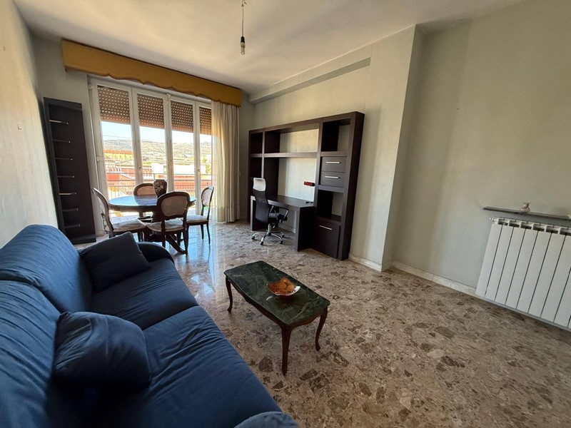 Trilocale in Affitto a Caserta, 700&euro;, 105 m²