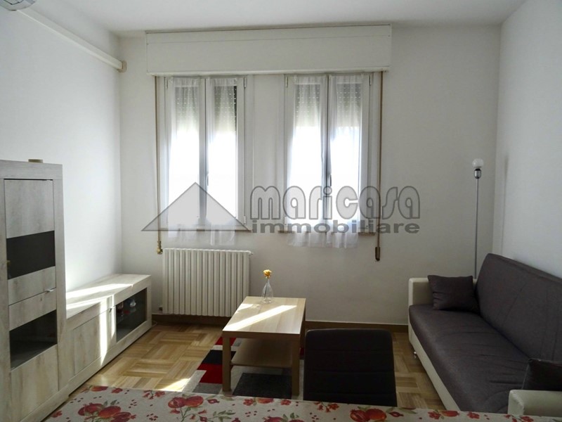 Trilocale in Affitto a Ferrara, 800&euro;, 80 m²