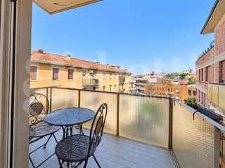 Quadrilocale in Vendita a Bologna, 150'000&euro;, 93 m²