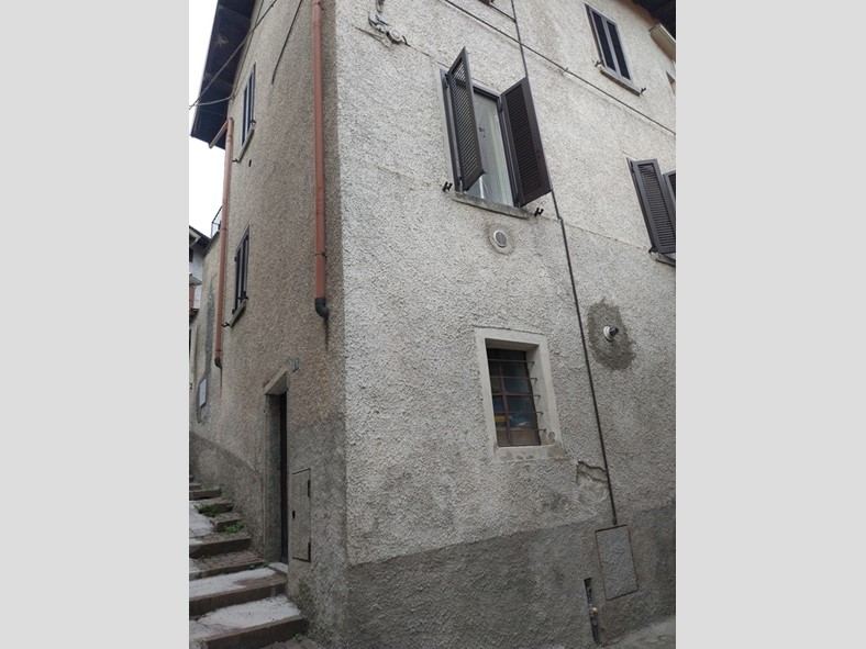 Monolocale in Vendita a Oliveto Lario, 65'000&euro;, 35 m²