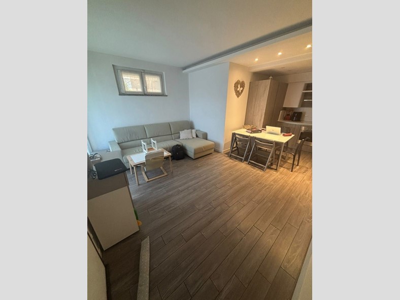 Trilocale in Vendita a San Martino in Strada, 168'000&euro;, 75 m², arredato, con Box