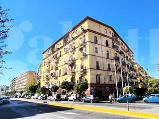 Trilocale in Vendita a Napoli, 169'000&euro;, 70 m²