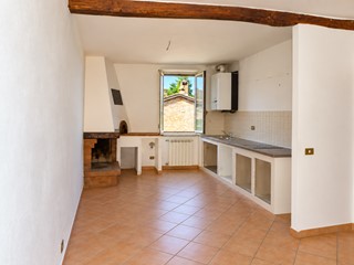 Appartamento in Vendita a Asciano, 90'000&euro;, 135 m²