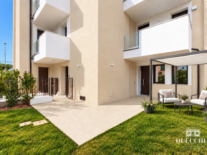 Trilocale in Vendita a Desenzano del Garda, 550'000&euro;, 118 m², con Box