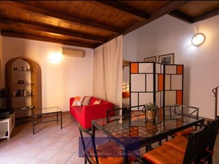 Bilocale in Affitto a Firenze, zona Duomo, 1'600&euro;, 53 m², arredato