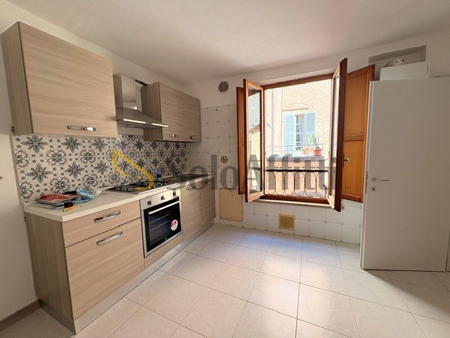 Trilocale in Affitto a Siena, zona Centro storico, 800&euro;, 66 m², arredato