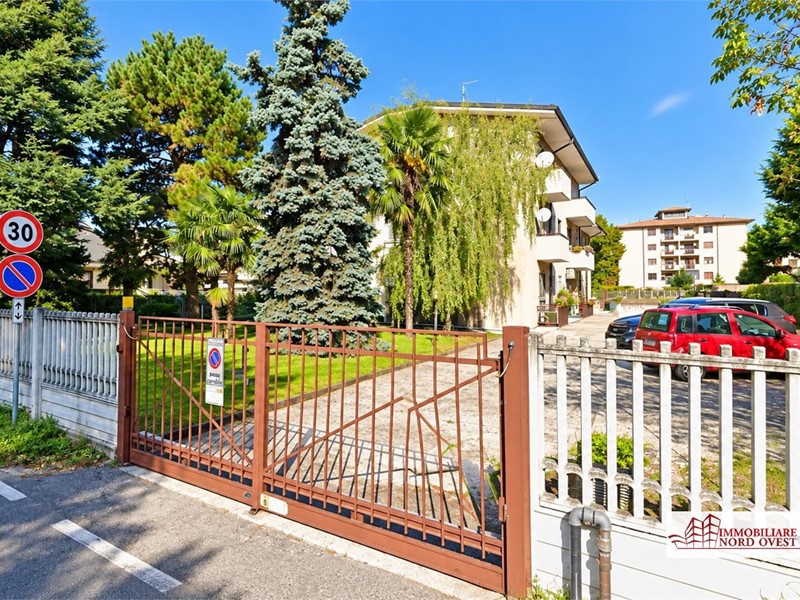 Trilocale in Vendita a Castano Primo, 165'000&euro;, 100 m²