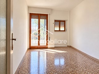 Quadrilocale in Vendita a Empoli, zona Ponzano, 220'000&euro;, 90 m², con Box