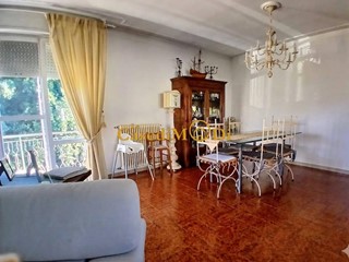 Appartamento in Vendita a Collesalvetti, zona Stagno, 255'000&euro;, 150 m², con Box
