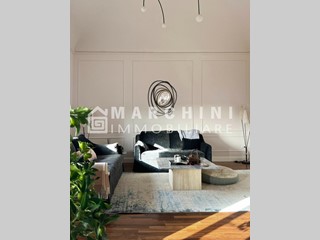Appartamento in Vendita a Lucca, zona Monte San Quirico, 455'000&euro;, 115 m², arredato