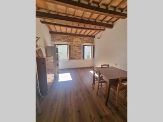 Bilocale in Vendita a Colle di Val D'Elsa, 85'000&euro;, 55 m², arredato