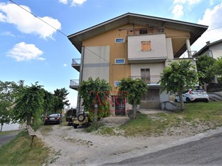 Quadrilocale in Vendita a Montefalcone Appennino, 40'000&euro;, 67 m²
