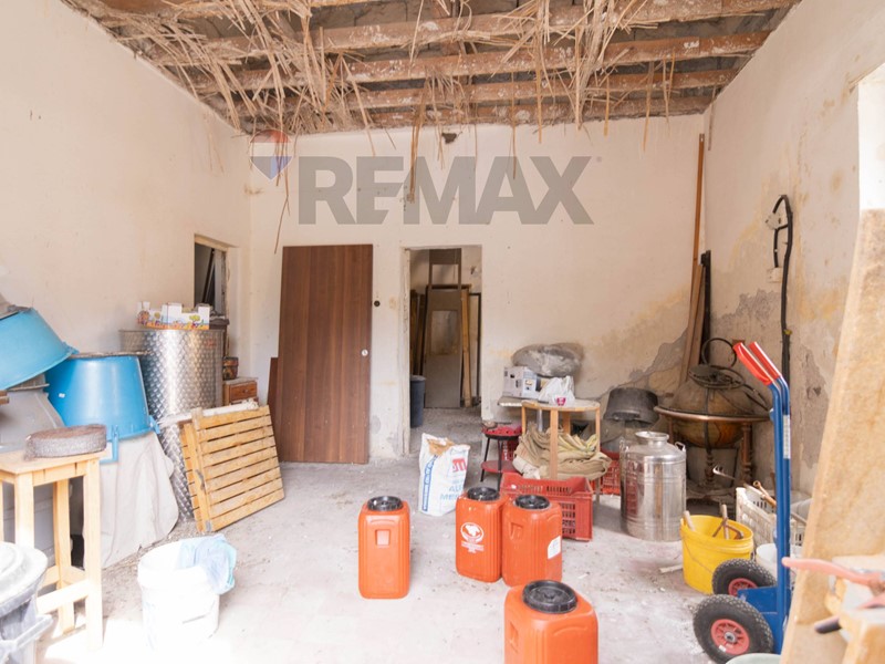 Appartamento in Vendita a Catania, 99'000&euro;, 123 m²