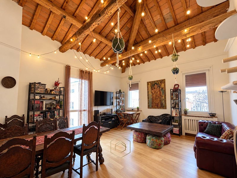 Quadrilocale in Vendita a Ferrara, 268'000&euro;, 143 m²