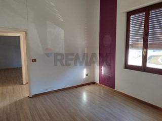 Appartamento in Vendita a San Giovanni Valdarno, 95'000&euro;, 96 m²