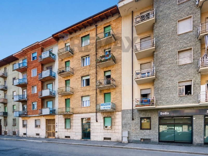 Bilocale in Vendita a Torino, 93'000&euro;, 51 m²