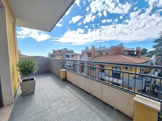 Quadrilocale in Vendita a Roma, 319'000&euro;, 124 m²
