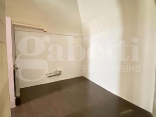 Trilocale in Vendita a Andria, 69'000&euro;, 108 m²