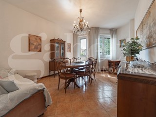 Trilocale in Vendita a Milano, 315'000&euro;, 100 m², arredato