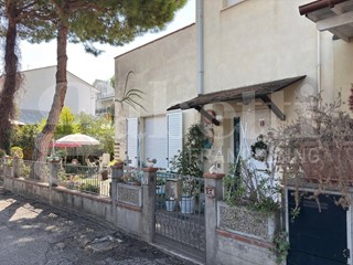 Quadrilocale in Vendita a Cervia, 450'000&euro;, 107 m², con Box
