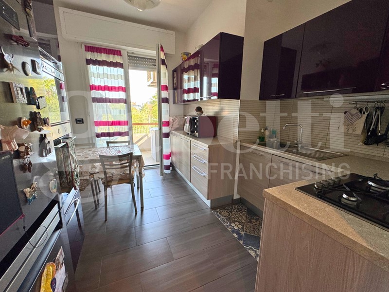 Quadrilocale in Vendita a Bologna, 319'000&euro;, 92 m², arredato