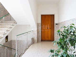 Trilocale in Vendita a Napoli, 240'000&euro;, 91 m²