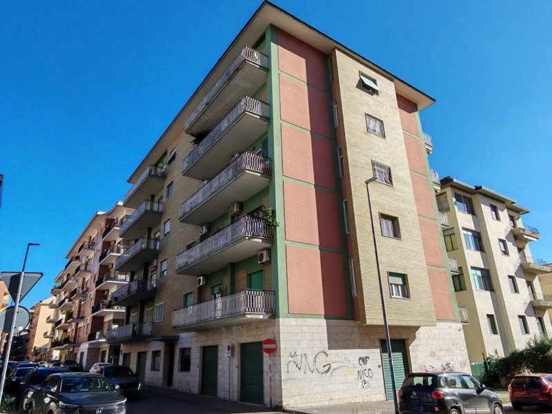 Appartamento in Vendita a Benevento, 215'000&euro;, 150 m², con Box