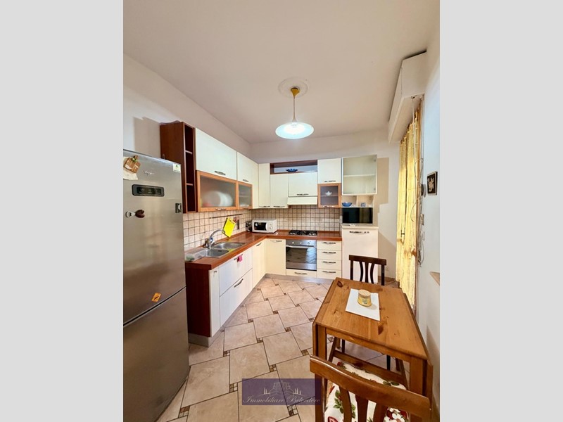 Trilocale in Affitto a Firenze, zona Ponte a Greve, 1'200&euro;, 65 m², arredato