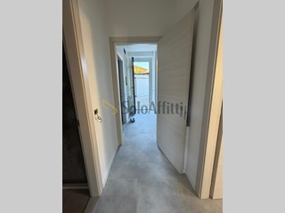 Trilocale in Affitto a Senigallia, zona Via Capanna, 650&euro;, 65 m², con Box