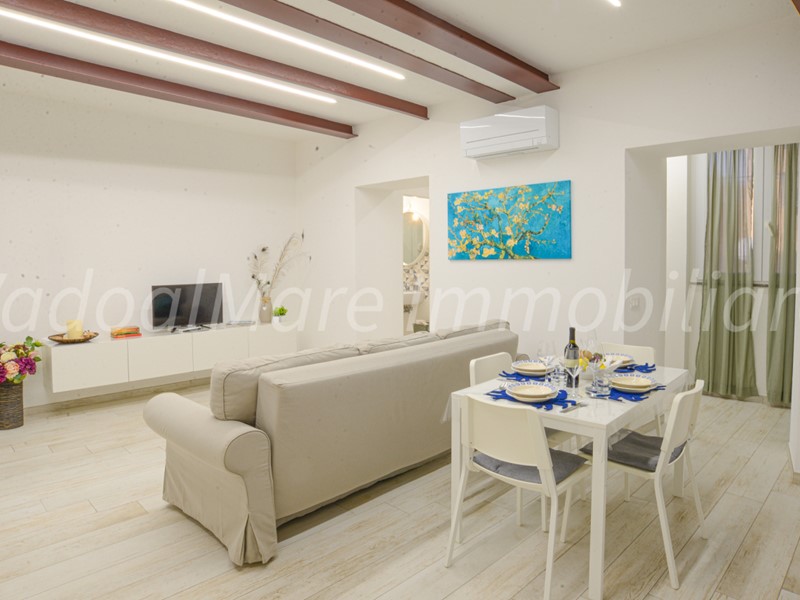 Trilocale in Affitto a Vado Ligure, 700&euro;, 88 m², arredato