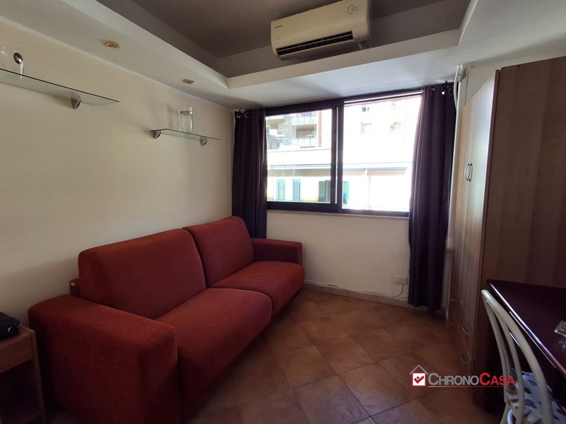 Monolocale in Affitto a Messina, 300&euro;, 12 m²