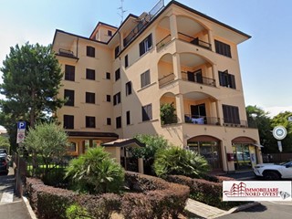 Trilocale in Vendita a Vanzago, 195'000&euro;, 115 m²