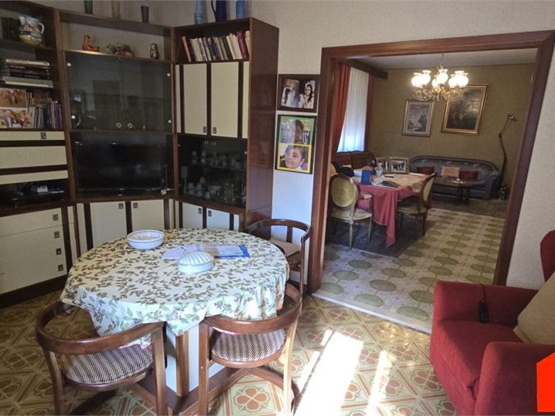 Appartamento in Vendita a Alcamo, 95'000&euro;, 171 m²