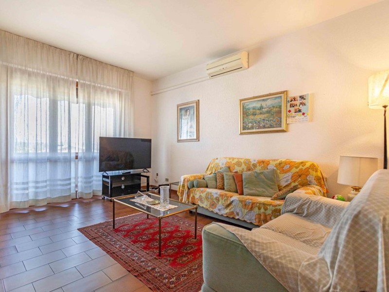Appartamento in Vendita a Montopoli in Val d'Arno, zona Angelica, 190'000&euro;, 140 m², con Box